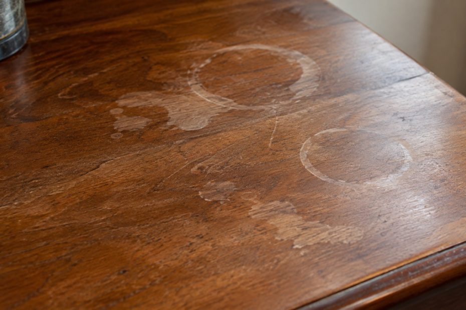 Cara Menghilangkan Noda Air pada Furniture Kayu